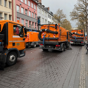 Kehrmaschinen in der Innenstadt vergrössern