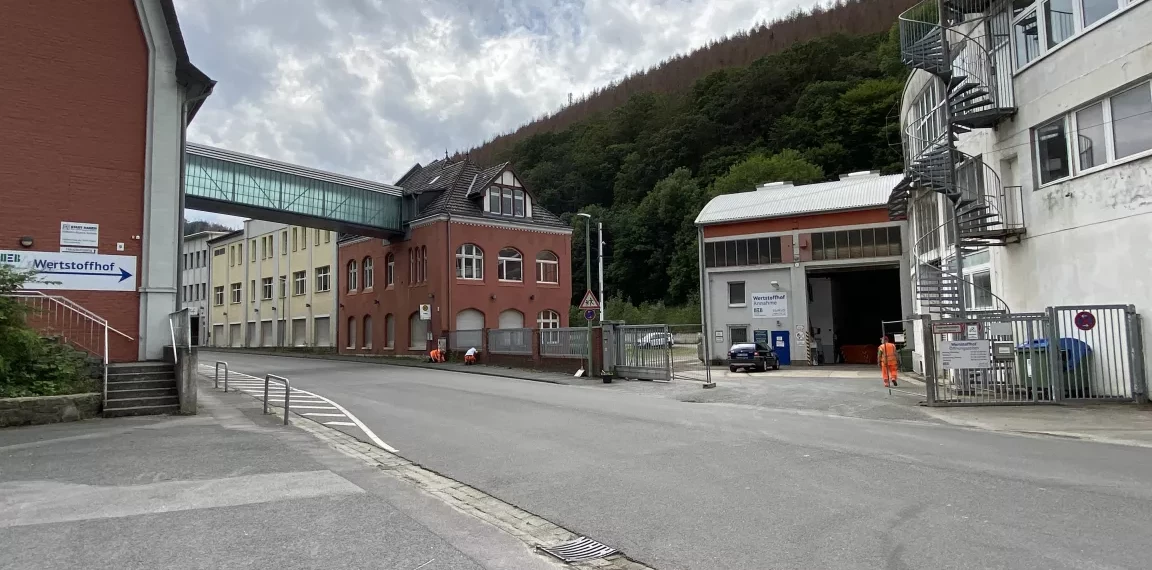 Einfahrt Wertstoffhof Obernahmer